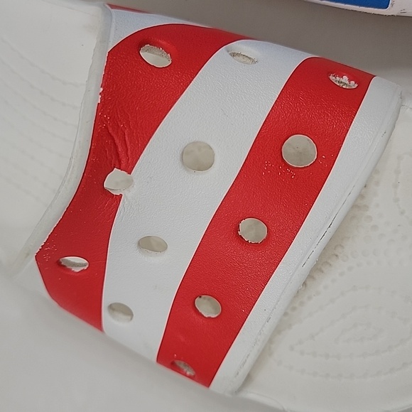 👡 B2G1 Crocs American Flag Sandals - Picture 10 of 11